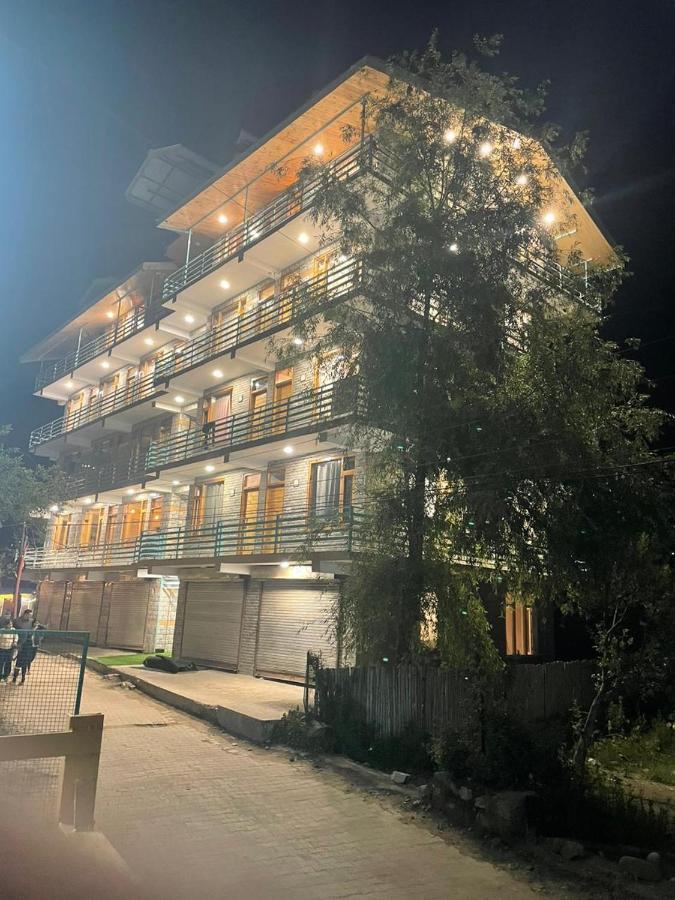 Hotel Mountain Majesty! Top-Rated Luxury Stay Amid Snowcapped Mountains With Balcony And Riverside Calm Manāli Εξωτερικό φωτογραφία